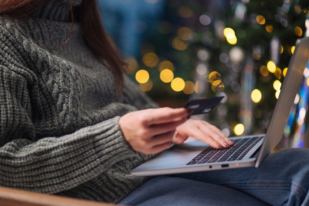 2024 Holiday Gift Card Trends Business Owners Need to Know